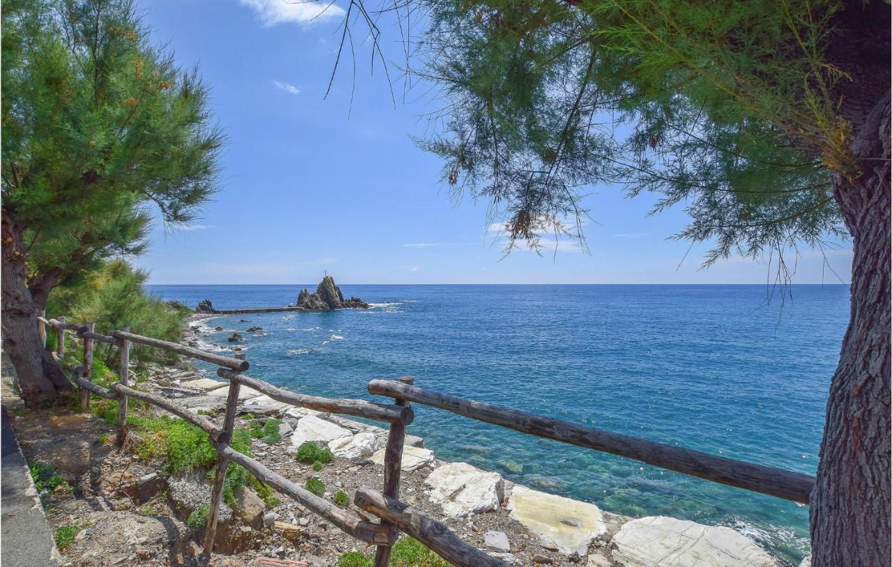 2 Bedroom Stunning Apartment In Moneglia Exterior foto