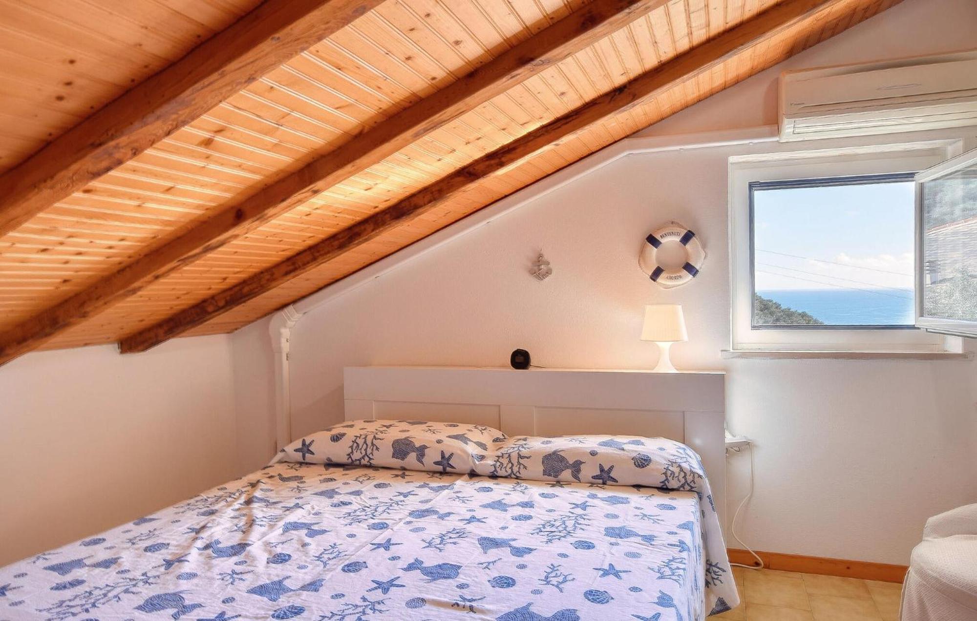 2 Bedroom Stunning Apartment In Moneglia Exterior foto