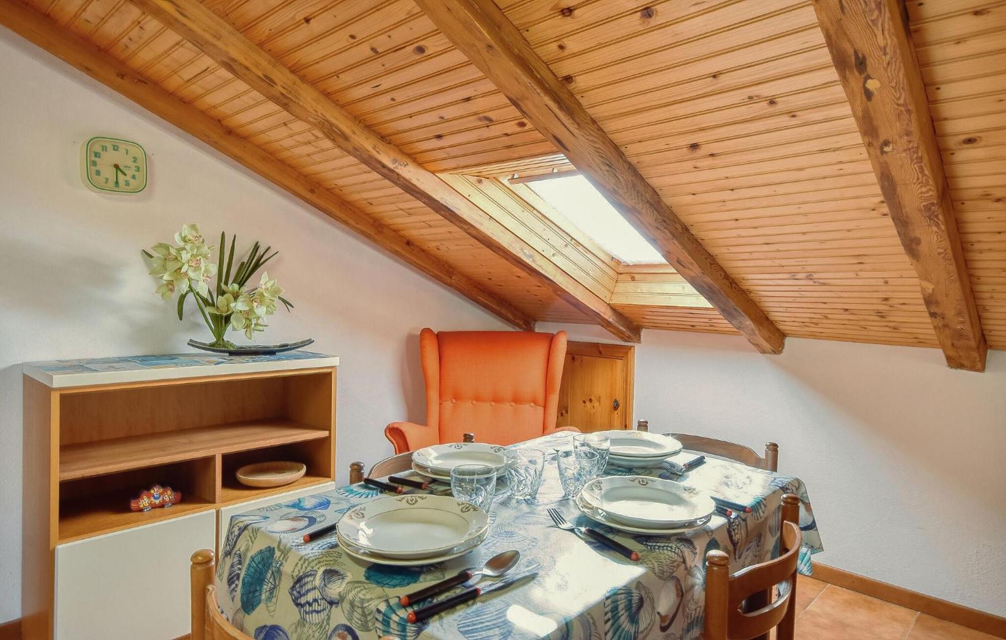 2 Bedroom Stunning Apartment In Moneglia Exterior foto
